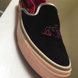 FEATURE x Vans OG Classic Slip-on Sinners Club